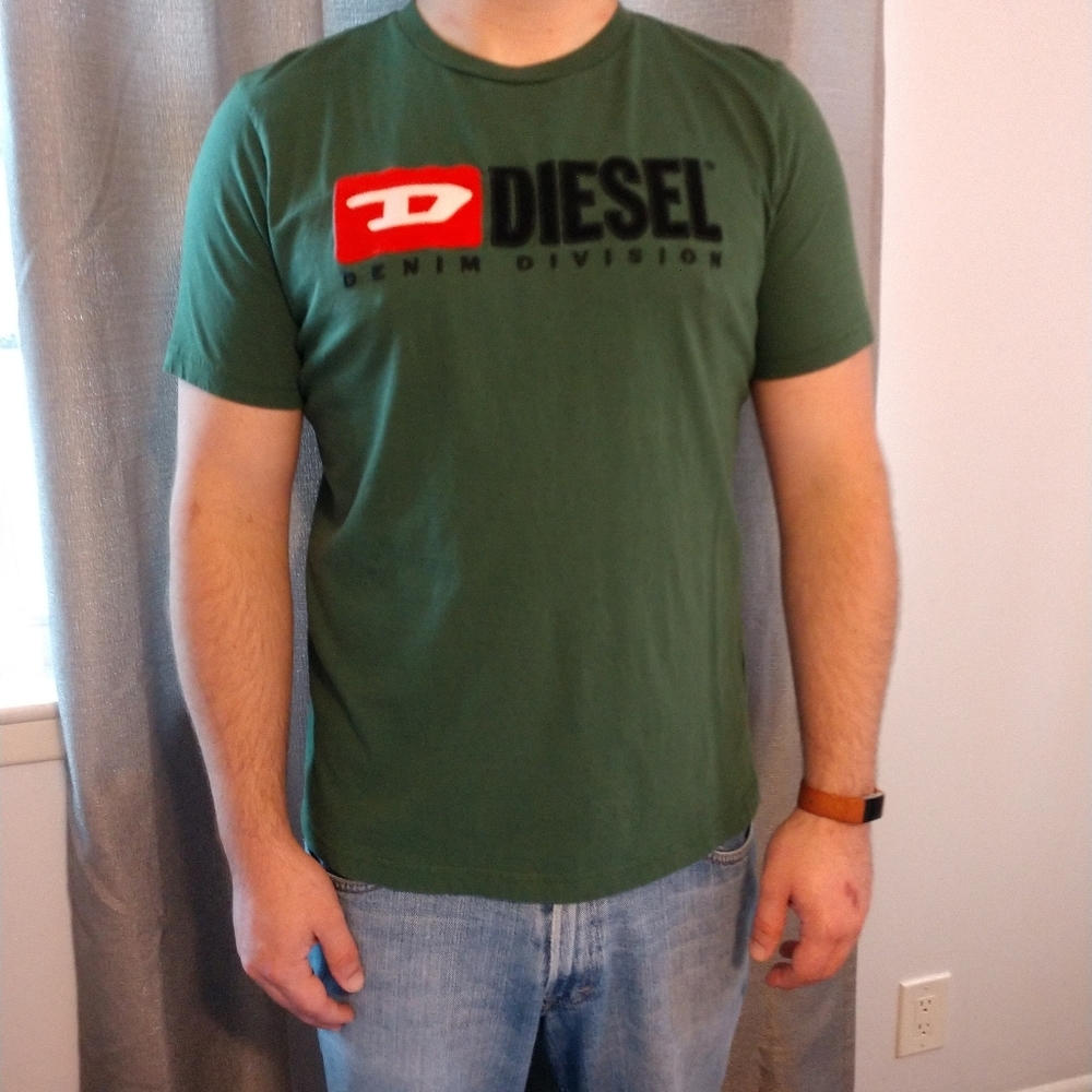 💖3/$25💖 Men's Diesel Embroided Brand Green Shirt
